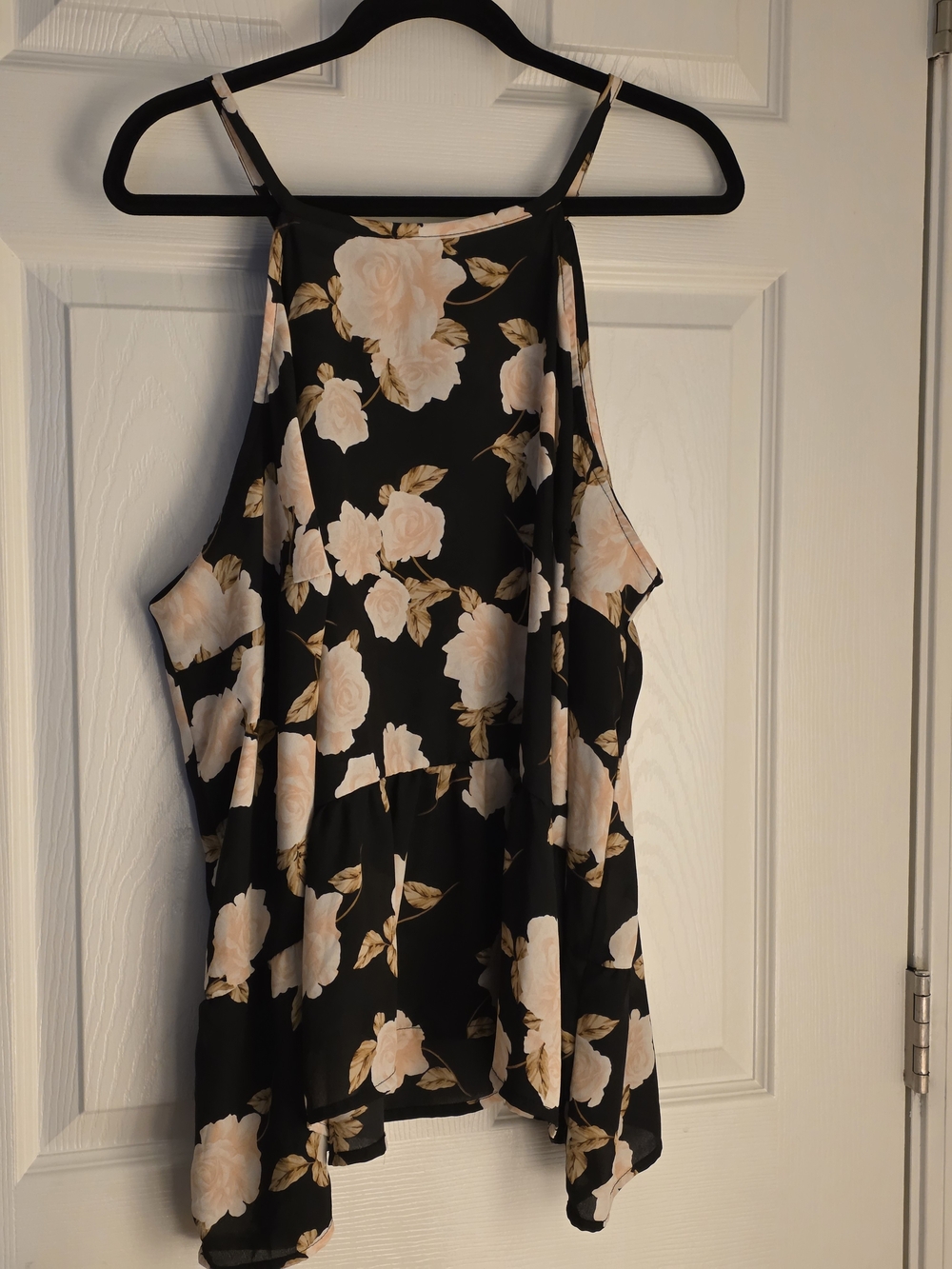 Torrid Black Floral Flowy Tank with Blush Roses - 3 (3XL)